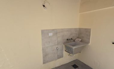 Casa PH en alquiler en Lanus Este