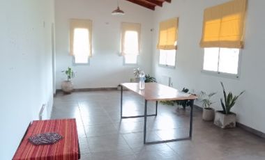 Casa en alquiler en Victoria