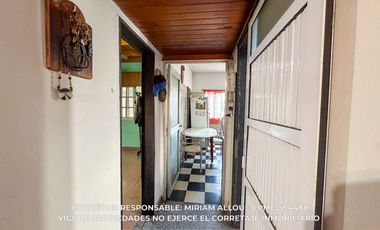 Casa de 6 ambientes  138 m² en venta c/ cochera en Temperley