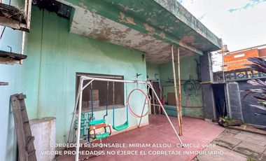 Casa de 6 ambientes  138 m² en venta c/ cochera en Temperley