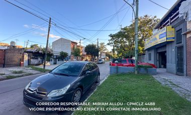 Casa de 6 ambientes  138 m² en venta c/ cochera en Temperley