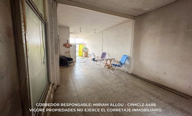 Casa de 6 ambientes  138 m² en venta c/ cochera en Temperley