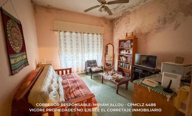 Casa de 6 ambientes  138 m² en venta c/ cochera en Temperley