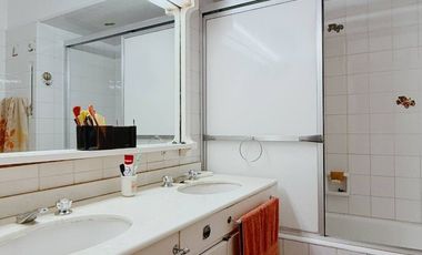 Casa en venta c/ cochera en Centro Norte