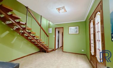 Casa en venta c/ cochera en Centro Norte