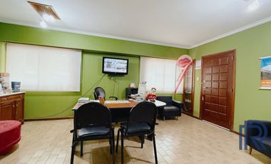 Casa en venta c/ cochera en Centro Norte