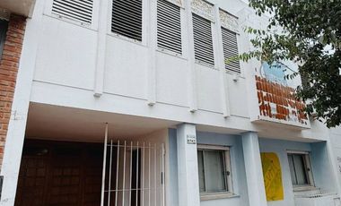 Casa en venta c/ cochera en Centro Norte