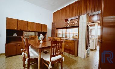 Casa en venta c/ cochera en Centro Norte
