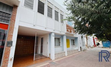 Casa en venta c/ cochera en Centro Norte