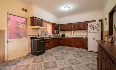 CASA EN LAPRIDA 3735- BARRIO 7 JEFES - SANTA FE