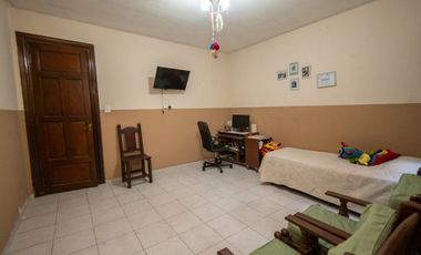 CASA EN LAPRIDA 3735- BARRIO 7 JEFES - SANTA FE