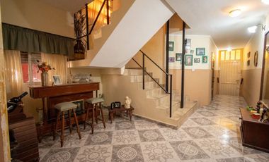 CASA EN LAPRIDA 3735- BARRIO 7 JEFES - SANTA FE