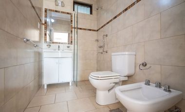 Venta Casa Excelente ubicación !! 4 Dormitorios