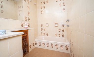 Venta Casa Excelente ubicación !! 4 Dormitorios