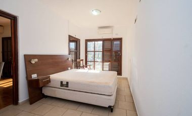 Venta Casa Excelente ubicación !! 4 Dormitorios