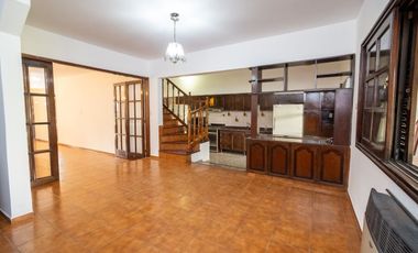 Venta Casa Excelente ubicación !! 4 Dormitorios