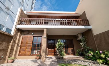 Venta Casa Excelente ubicación !! 4 Dormitorios