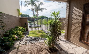 Venta Casa Excelente ubicación !! 4 Dormitorios