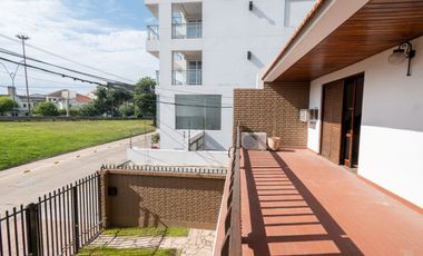 Venta Casa Excelente ubicación !! 4 Dormitorios