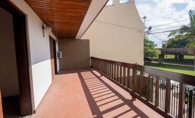 Venta Casa Excelente ubicación !! 4 Dormitorios