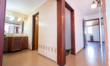Venta Casa Excelente ubicación !! 4 Dormitorios