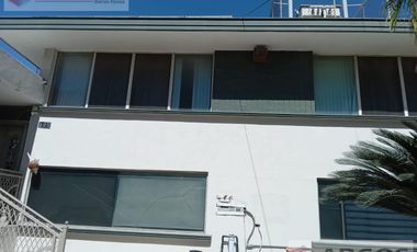 Casa de uso Comercial en Renta, Col. Linda Vista