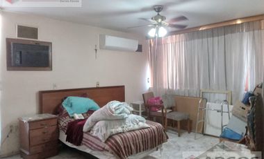 Casa de uso Comercial en Renta, Col. Linda Vista
