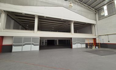 Bodega en renta de 2,409 m2 en Naucalpan