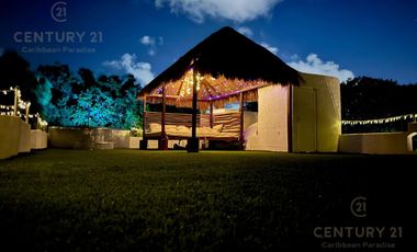 Castillo de Amor,  Casa amplia de 2 habitaciones  con estilo único a solo 200 m de la Playa en Playacar fase 1 P4491