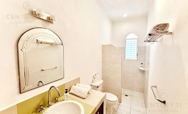 Castillo de Amor,  Casa amplia de 2 habitaciones  con estilo único a solo 200 m de la Playa en Playacar fase 1 P4491