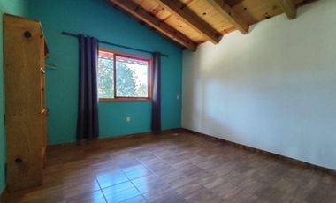 Acogedora casa de un nivel cerca del Colegio Montessori en Acatitlán