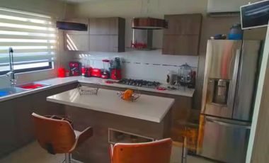 PUNTA TIBURON, Casa en VENTA o RENTA totalmente amueblada con sala de TV y 3 recamaras