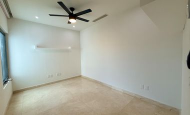 Casa en Renta en Novo Cancún con Vista al Mar – Sin Muebles