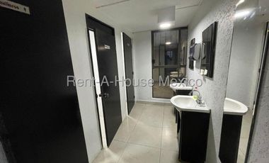 Edificio Comercial en Renta en Naucalpan de Juarez, Ciudad Satelite AM. 26-2425