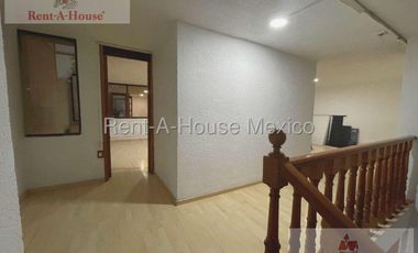 Edificio Comercial en Renta en Naucalpan de Juarez, Ciudad Satelite AM. 26-2425