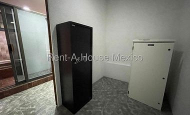 Edificio Comercial en Renta en Naucalpan de Juarez, Ciudad Satelite AM. 26-2425