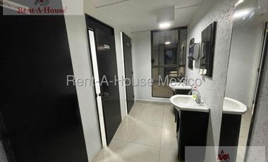 Edificio Comercial en Renta en Naucalpan de Juarez, Ciudad Satelite AM. 26-2425