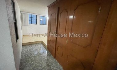 Edificio Comercial en Renta en Naucalpan de Juarez, Ciudad Satelite AM. 26-2425
