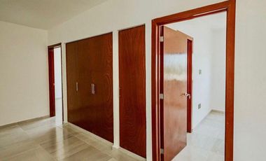 PUNTA TIBURON, Casa en VENTA con terraza, jardin, sala de TV y cuarto de servicio