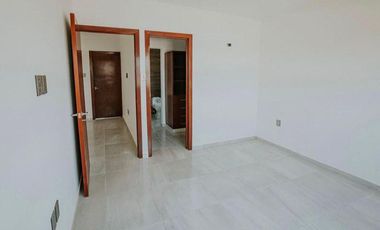 PUNTA TIBURON, Casa en VENTA con terraza, jardin, sala de TV y cuarto de servicio