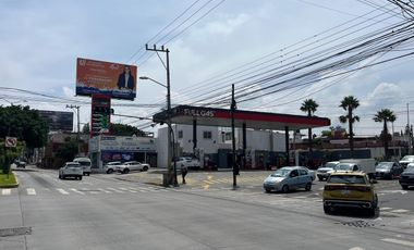 Local en renta sobre 11 sur y boulevard del niño poblano puebla