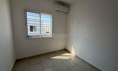 Cómoda Casa en Res, Héroes de Veracruz Col. Aeropuerto Ver.