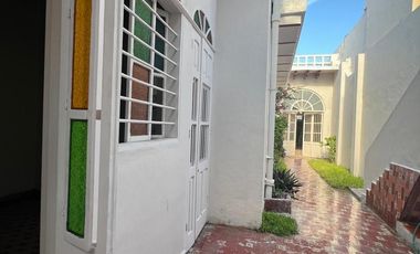 Casona en renta ideal para oficinas, notaria o agencia aduanal.