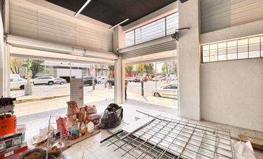RENTA DE LOCAL COMERCIAL EN EJE CENTRAL LAZARO CARDENAS EN ESQUINA