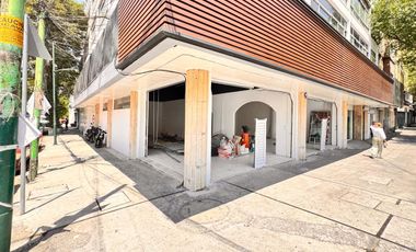 RENTA DE LOCAL COMERCIAL EN EJE CENTRAL LAZARO CARDENAS EN ESQUINA