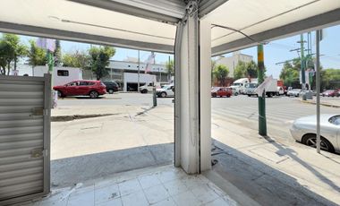 RENTA DE LOCAL COMERCIAL EN EJE CENTRAL LAZARO CARDENAS EN ESQUINA