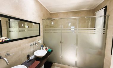 Casa 5 ambientes en venta, Santa maria de los oliv