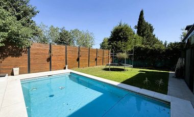 Casa 5 ambientes en venta, Santa maria de los oliv