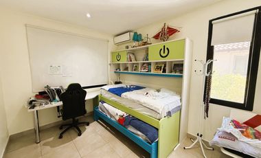 Casa 5 ambientes en venta, Santa maria de los oliv