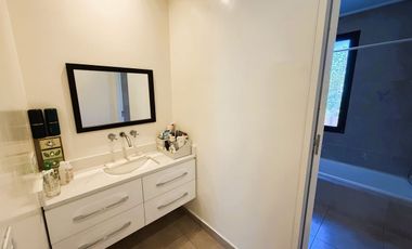 Casa 5 ambientes en venta, Santa maria de los oliv